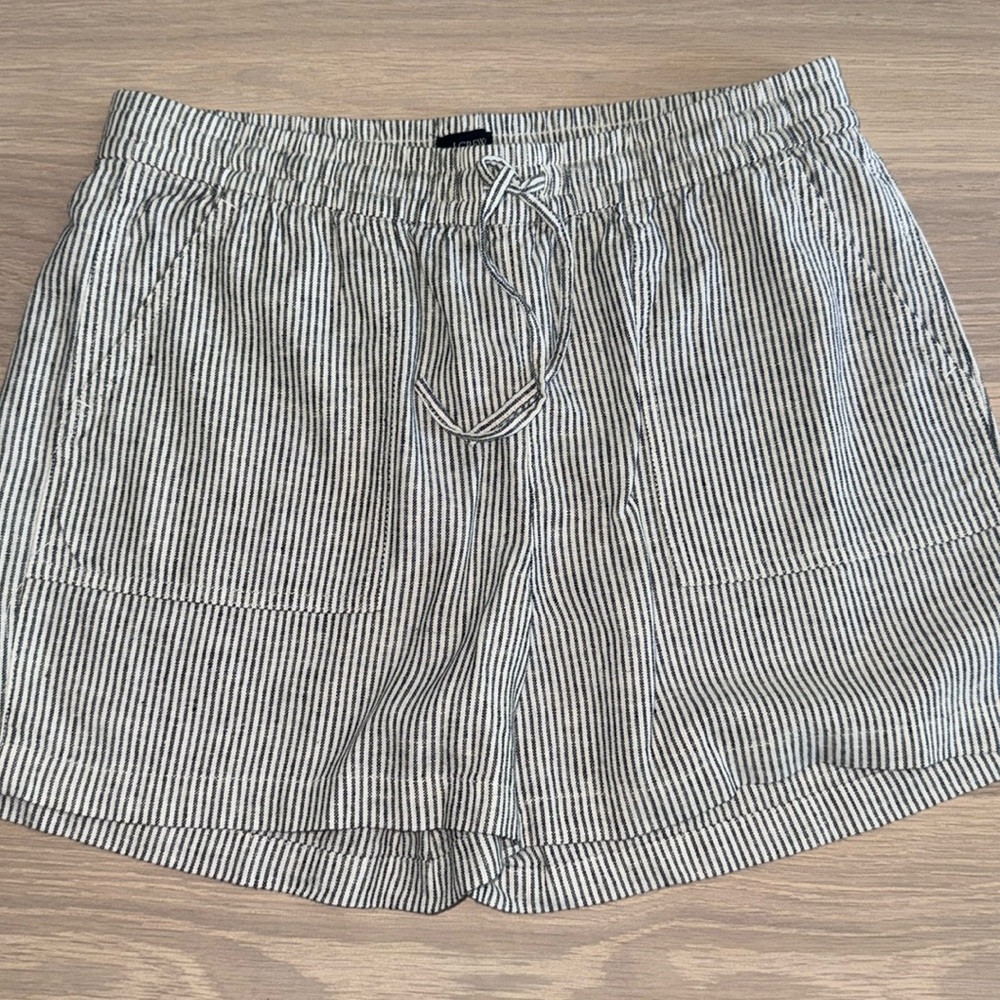 NWT J. Crew elastic waist linen Shorts